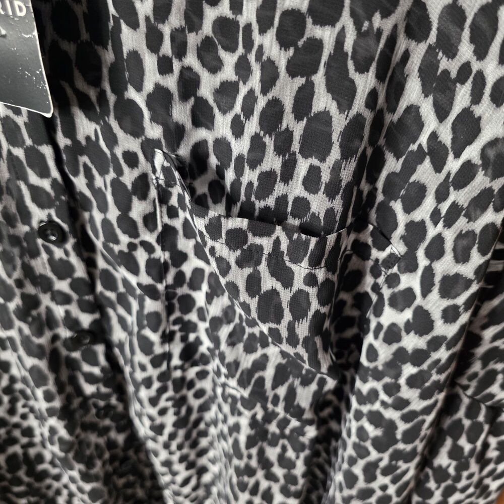 NWT Torrid Sheer Kimono Size 3XL Animal Print Button Tunic Black Gray - Picture 7 of 12